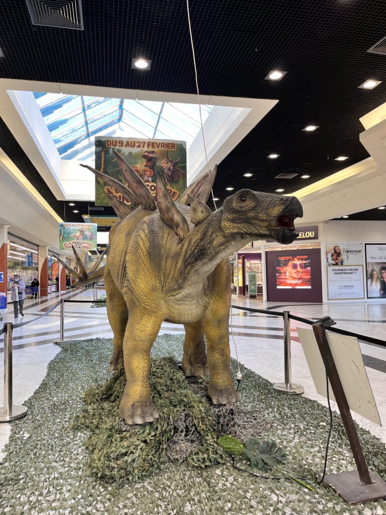 ARTITUDE Communication - Animation centre commercial Exposition de dinosaures